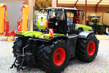 Load image into Gallery viewer, 6794 Siku Remote Control Bluetooth Claas Xerion 5000 TRAC VC Tractor with Controller