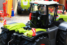 Load image into Gallery viewer, 6791 Siku Remote Control Bluetooth Claas Xerion 5000 TRAC VC Tractor