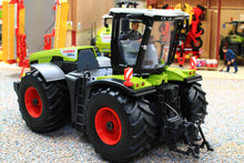 Load image into Gallery viewer, 6791 Siku Remote Control Bluetooth Claas Xerion 5000 TRAC VC Tractor