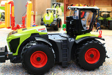 Load image into Gallery viewer, 6794 Siku Remote Control Bluetooth Claas Xerion 5000 TRAC VC Tractor with Controller