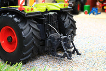 Load image into Gallery viewer, 6794 Siku Remote Control Bluetooth Claas Xerion 5000 TRAC VC Tractor with Controller