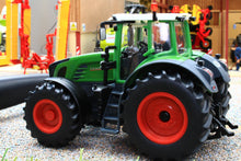 Load image into Gallery viewer, 6880 Siku 1:32 Scale Radio Control Fendt 939 Tractor Models