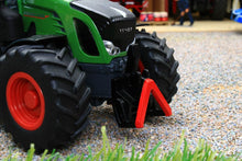 Load image into Gallery viewer, 6880 Siku 1:32 Scale Radio Control Fendt 939 Tractor Models