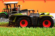 Load image into Gallery viewer, We70527 Weise Claas Xerion 4000 Saddle Trac Tractors And Machinery (1:32 Scale)