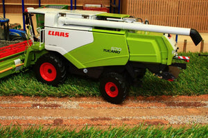 W7817 Wiking Claas Tucano 570 Combine Harvester Tractors And Machinery (1:32 Scale)