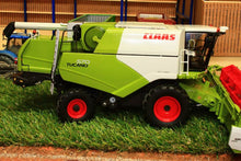 Load image into Gallery viewer, W7817 Wiking Claas Tucano 570 Combine Harvester Tractors And Machinery (1:32 Scale)