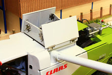 Load image into Gallery viewer, W7817 Wiking Claas Tucano 570 Combine Harvester Tractors And Machinery (1:32 Scale)