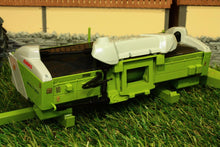 Load image into Gallery viewer, W7825 Wiking Claas Direct Disc Cutting Header For Forager With Trailer Tractors And Machinery (1:32