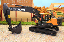 Load image into Gallery viewer, AT3200115 AT Collections 1:32 Scale Volvo EC220E Crawler Excavator on tracks with S70 Quickcoupler Bucket with teeth