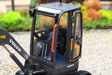 Load image into Gallery viewer, AT3200163 AT COLLECTIONS 132 Scale Volvo ECR25 Compact Excavator Electric