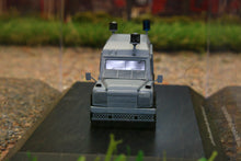 Load image into Gallery viewer, BOS87810 BOS 187 Scale Land Rover Tangi Police Northern Ireland 1986
