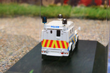 Load image into Gallery viewer, BOS87811 BOS 187 Scale Land Rover Tangi Police Northern Ireland WHITE VERSION