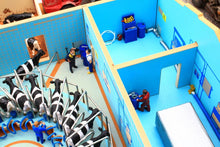Load image into Gallery viewer, Bt2500 Rotary Milking Parlour With Free Britains Cow And Feeder Set Farm Buildings & Stables (1:32