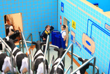 Load image into Gallery viewer, Bt2500 Rotary Milking Parlour With Free Britains Cow And Feeder Set Farm Buildings & Stables (1:32