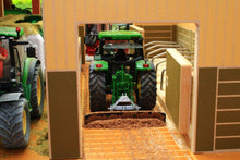 Load image into Gallery viewer, Bt3000 Traditional Cubicle Shed With Free Set Of Britains Fresian Cows! Farm Buildings & Stables