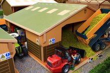 Load image into Gallery viewer, BT4000 3 Bay Multi Purpose Shed