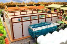 Load image into Gallery viewer, Bt8500 Monster Silage Clamp With Free Siku Holares Maize Leveller! Farm Buildings & Stables (1:32
