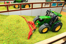 Load image into Gallery viewer, Bt8500 Monster Silage Clamp With Free Siku Holares Maize Leveller! Farm Buildings & Stables (1:32