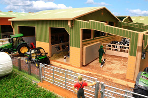 Bt8600 Covered Collecting Yard With Free Bt2010 Brushwood Slurry Ramp Farm Buildings & Stables (1:32