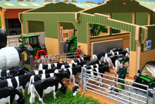 Load image into Gallery viewer, Bt8600 Covered Collecting Yard With Free Bt2010 Brushwood Slurry Ramp Farm Buildings & Stables (1:32