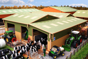 Bt8600 Covered Collecting Yard With Free Bt2010 Brushwood Slurry Ramp Farm Buildings & Stables (1:32