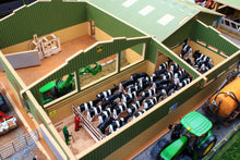 Load image into Gallery viewer, Bt8600 Covered Collecting Yard With Free Bt2010 Brushwood Slurry Ramp Farm Buildings & Stables (1:32