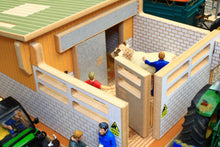 Load image into Gallery viewer, Bt8900 Bull Pen Farm Buildings & Stables (1:32 Scale)