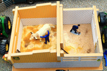 Load image into Gallery viewer, Bt8900 Bull Pen Farm Buildings & Stables (1:32 Scale)