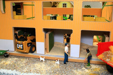 Load image into Gallery viewer, Bt8940 Pig Shed With Free Britians Pig Pen &amp; Fence Set! Farm Buildings Stables (1:32 Scale)