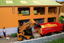 Load image into Gallery viewer, Bt8940 Pig Shed With Free Britians Pig Pen & Fence Set! Farm Buildings Stables (1:32 Scale)