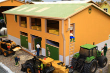 Load image into Gallery viewer, Bt8940 Pig Shed With Free Britians Pig Pen &amp; Fence Set! Farm Buildings Stables (1:32 Scale)