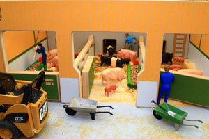 Bt8940 Pig Shed With Free Britians Pig Pen & Fence Set! Farm Buildings Stables (1:32 Scale)