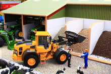 Load image into Gallery viewer, Bt8990 Agricultural Contractors Base With Free Contractors Sticker Set! Farm Buildings & Stables