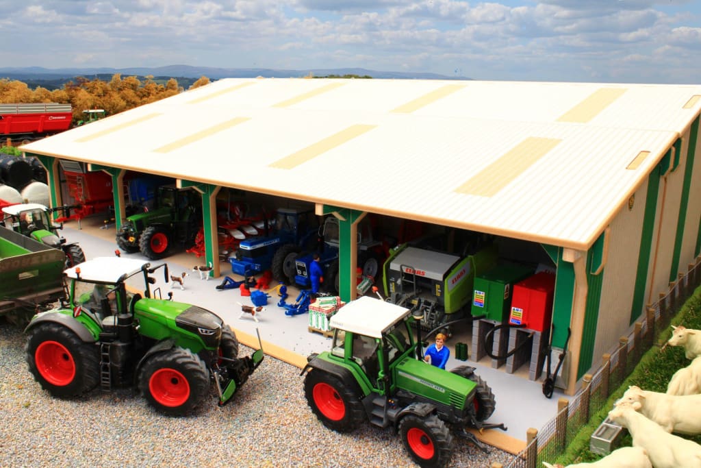 Machine shed for toy tractors 2025