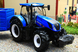 BUR44067A BURAGO 132 SCALE New Holland T7 HD Tractor and Grain Trailer with 3 round bales