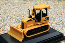 Load image into Gallery viewer, DCM1871 Die Cast Masters 1:87 Scale CAT D5GXL Tracked Dozer