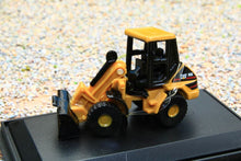 Load image into Gallery viewer, DCM1874 Die Cast Masters 1:87 Scale CAT Wheeled Loader