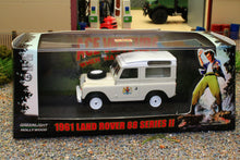 Load image into Gallery viewer, GRE86562 Greenlight Land Rover 88 Series IIa Station Wagon Ace Ventura