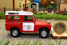 Load image into Gallery viewer, MAGJF99 MAG MODELS 1:43 SCALE Land Rover Series II Bomberos Fire Brigade Barcelona