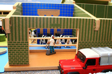Load image into Gallery viewer, Bt8850 My First Farm Playset With Free Britains Mixed Animal Set! Buildings & Stables (1:32 Scale)
