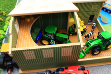 Load image into Gallery viewer, Bt8850 My First Farm Playset With Free Britains Mixed Animal Set! Buildings & Stables (1:32 Scale)