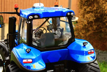 Load image into Gallery viewer, Mm1803 Marge Models New Holland T8.435 Smarttrax Tractor Tractors And Machinery (1:32 Scale)
