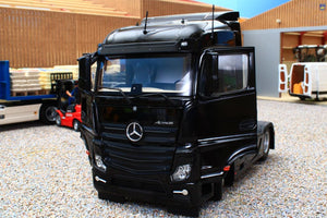 MM1907-02 Mercedes-Benz Actros Streamspace 4x2 in Black