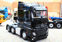 Load image into Gallery viewer, Mm1908-02 Mercedes-Benz Actros Streamspace 6X2 In Black 20% Off! Tractors And Machinery (1:32 Scale)