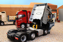 Load image into Gallery viewer, Mm1910-03 Mercedes-Benz Actros Bigspace 6X2 In Silver 20% Off! Tractors And Machinery (1:32 Scale)