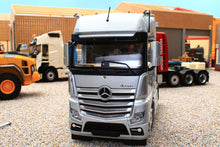 Load image into Gallery viewer, MM1911-03 Mercedes-Benz Actros Gigaspace 4x2 in Silver