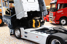 Load image into Gallery viewer, MM1911-03 Mercedes-Benz Actros Gigaspace 4x2 in Silver