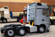Load image into Gallery viewer, MM1912-03 Mercedes-Benz Actros Gigaspace 6x2 in Silver