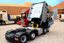 Load image into Gallery viewer, MM1912-03 Mercedes-Benz Actros Gigaspace 6x2 in Silver