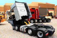 Load image into Gallery viewer, MM1912-03 Mercedes-Benz Actros Gigaspace 6x2 in Silver